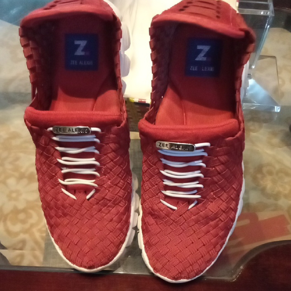 Woman Red Woven Slip-On Sneakers with White Laces